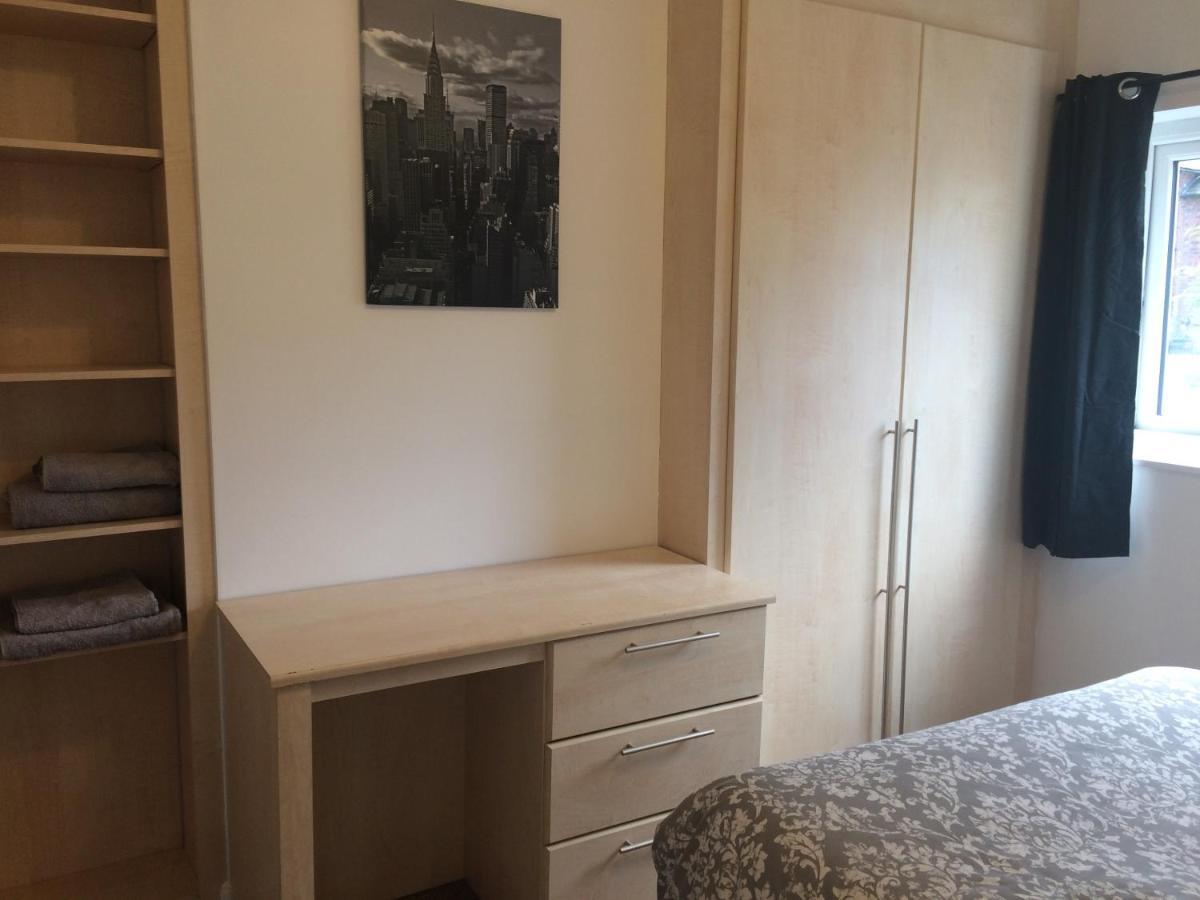 4 Bedroom House For Corporate Stays In Kettering Esterno foto